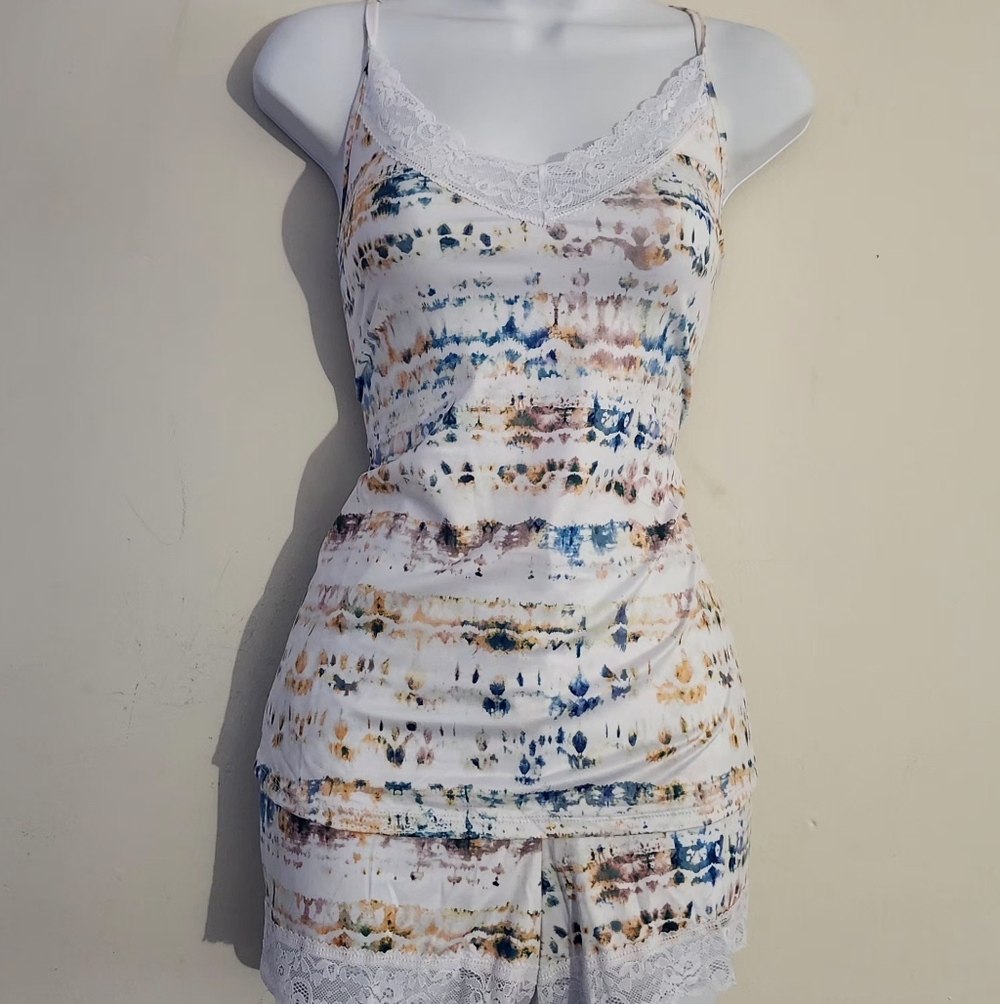 Laundry by Shelli Segal Lace Trimmed two-piece pajama set, Size L Color: White